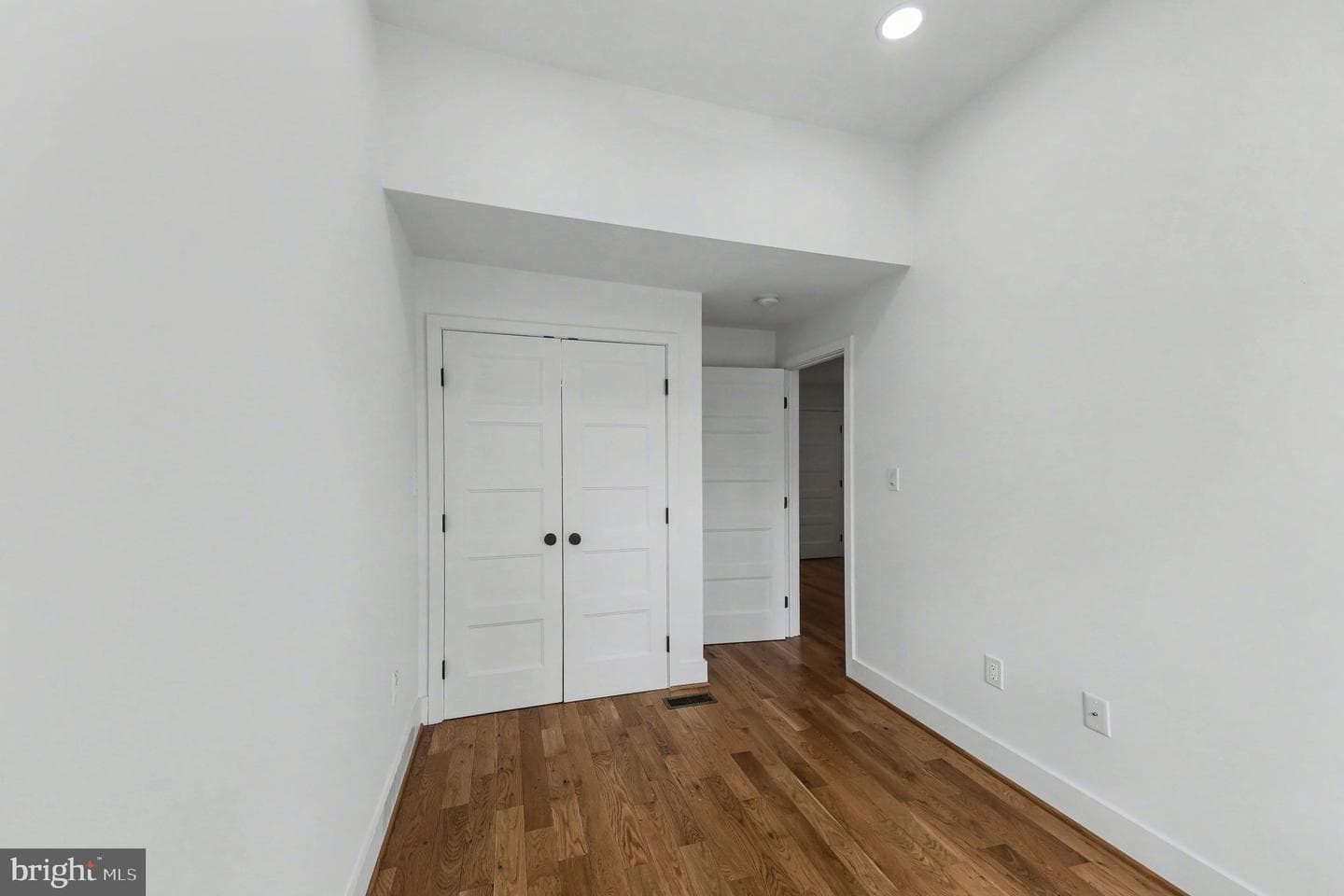 1427 Parkwood Place NW photo 29