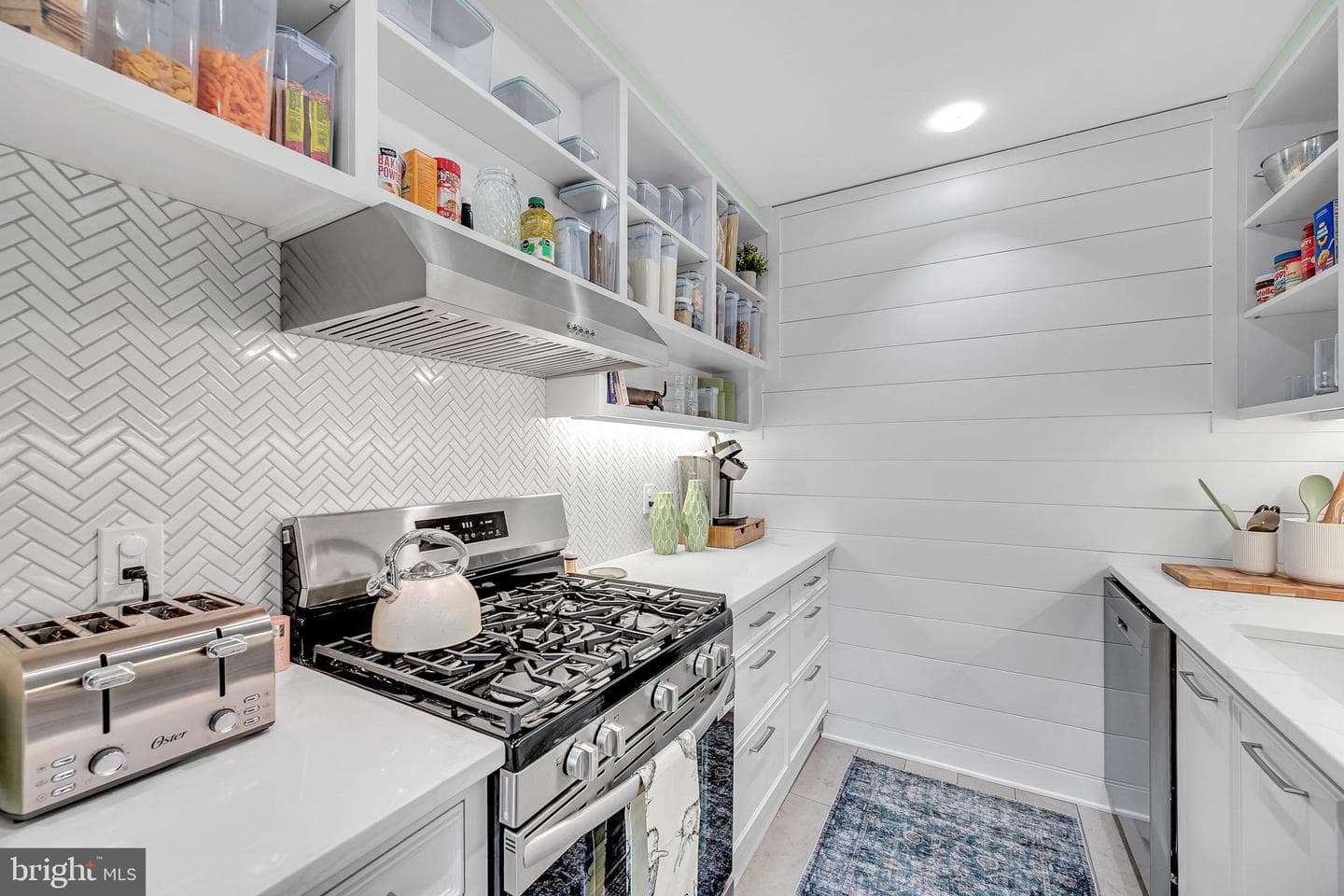 5112 Macarthur Boulevard NW #2, Washington