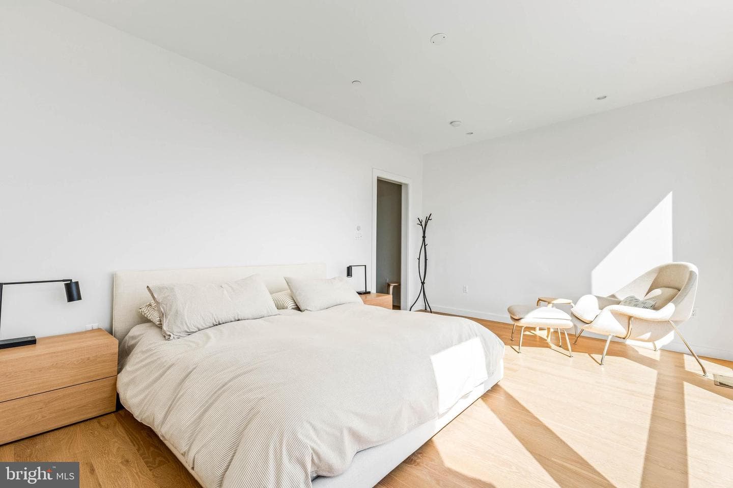 625 5th Street NE #2 photo 15