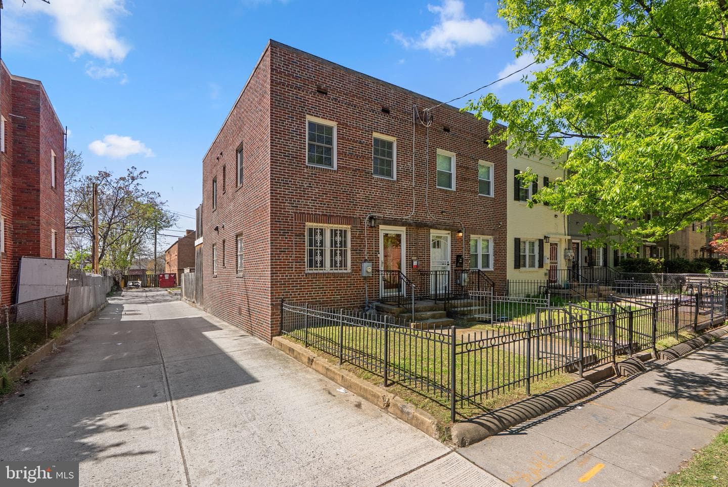 1525 1st Street SW photo 3