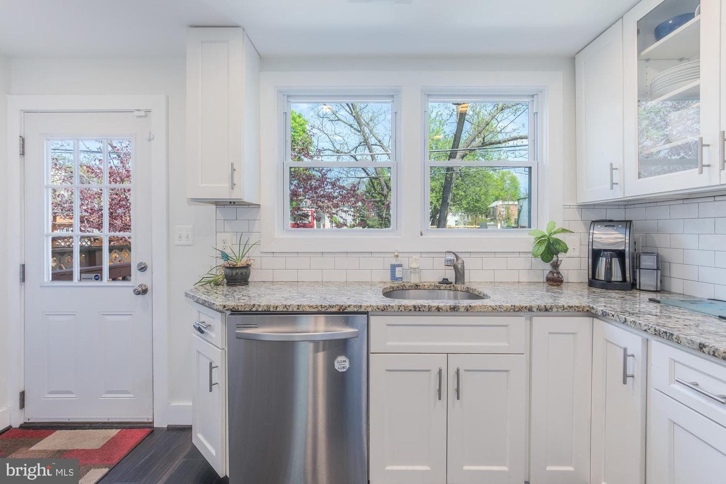 312 Bryant Street NE photo 13