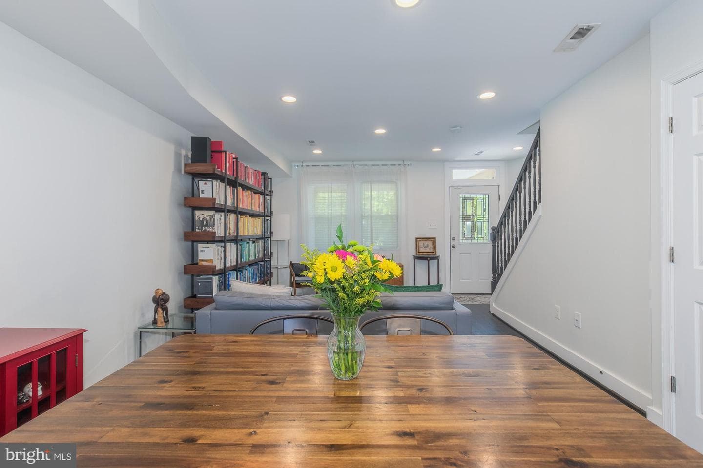 312 Bryant Street NE photo 16