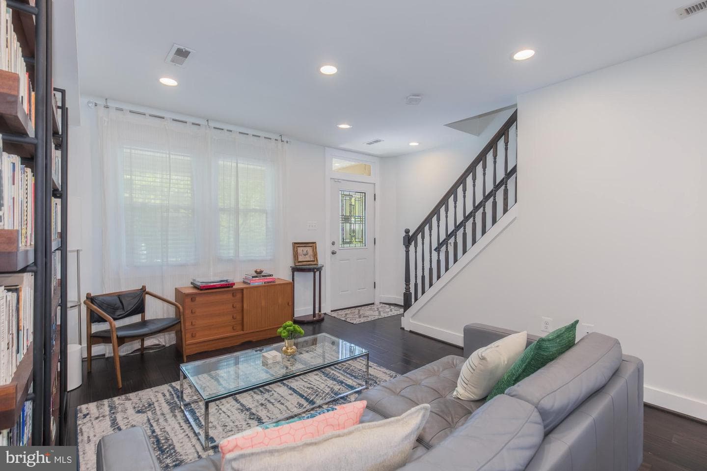 312 Bryant Street NE photo 19