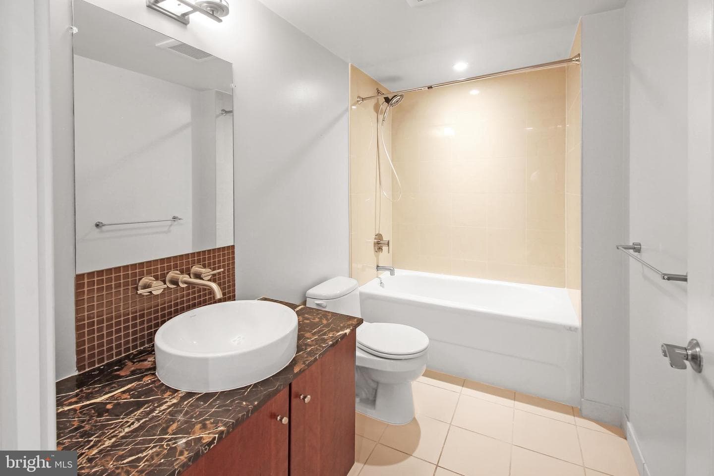 1025 1st Street SE #612 photo 16
