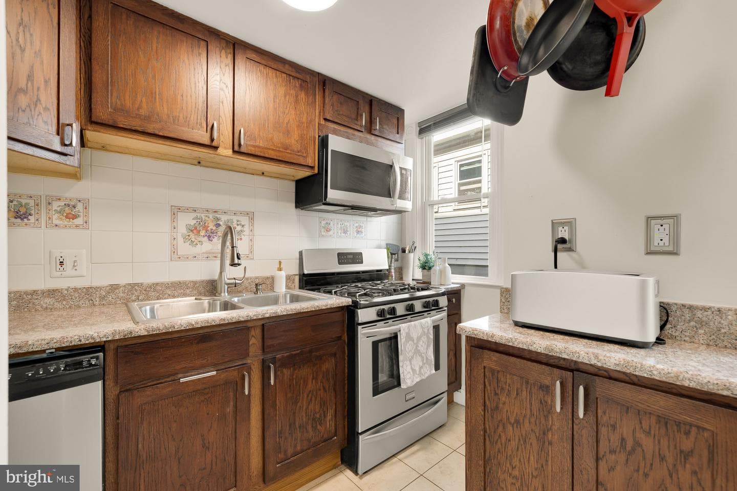 1620 Hamlin Street NE photo 16