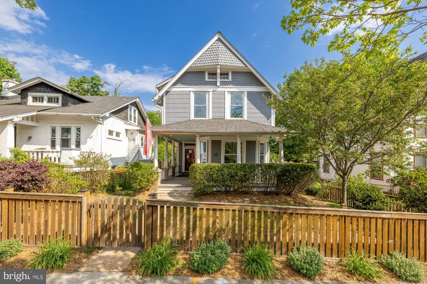 1620 Hamlin Street NE photo 3