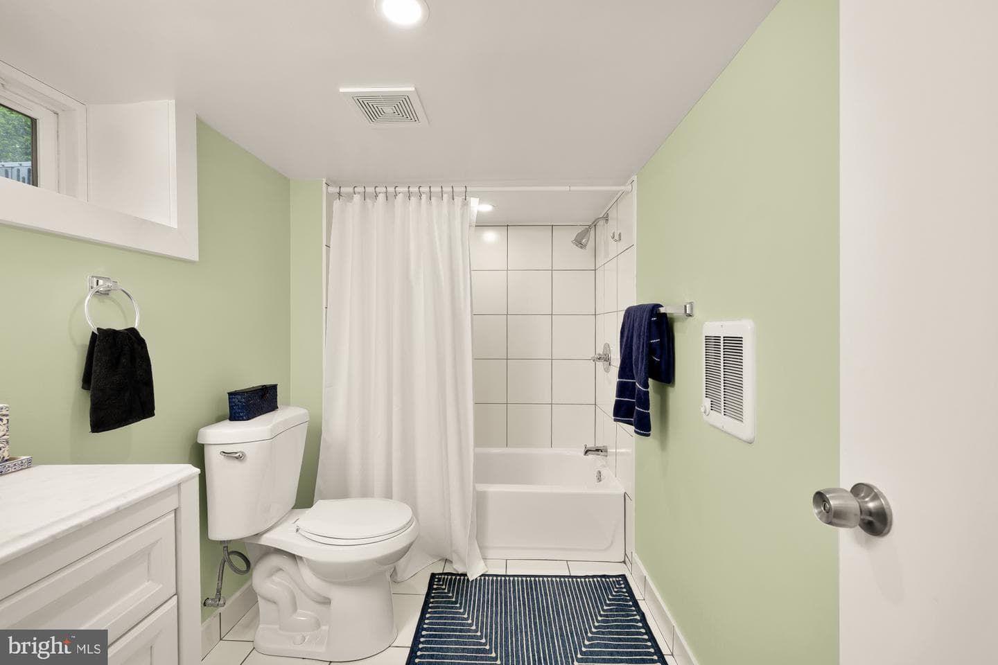 1620 Hamlin Street NE photo 39