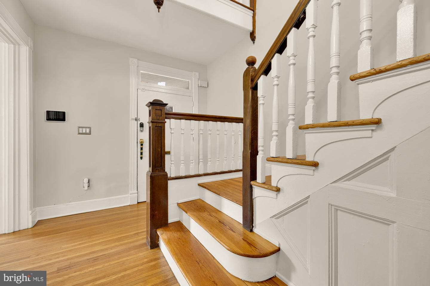 1620 Hamlin Street NE photo 8