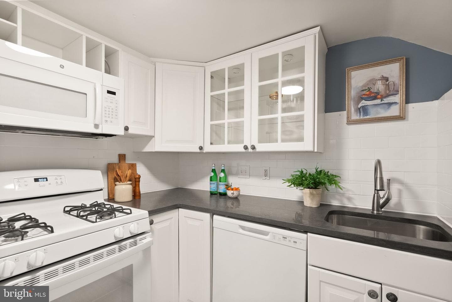 3039 Macomb Street NW #2a photo 9