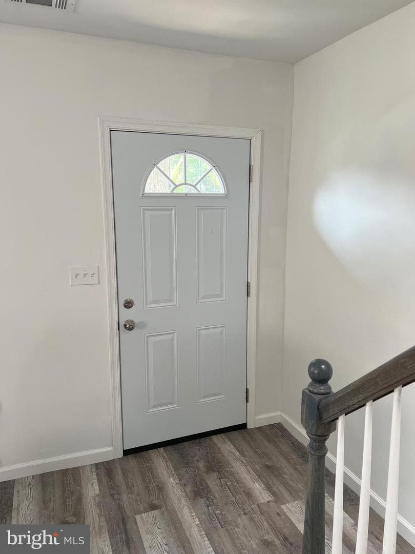 5214 Blaine Street NE photo 3