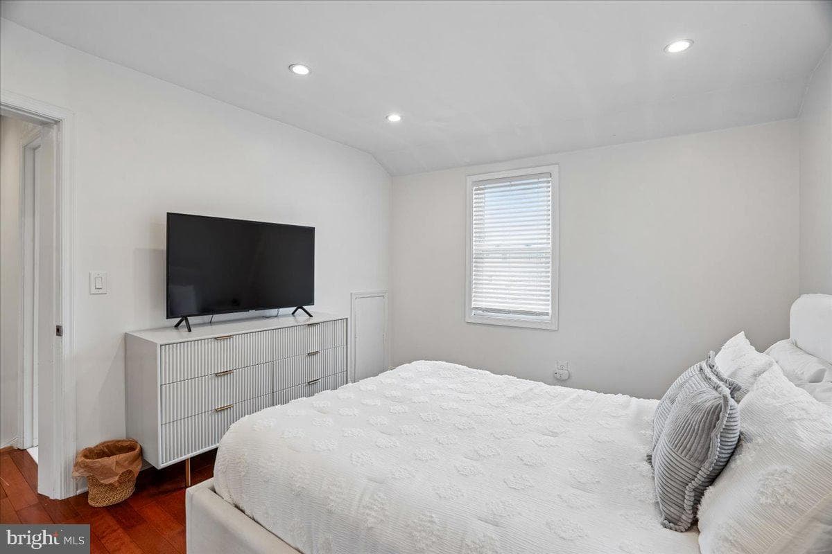 5046 12th Street NE photo 23