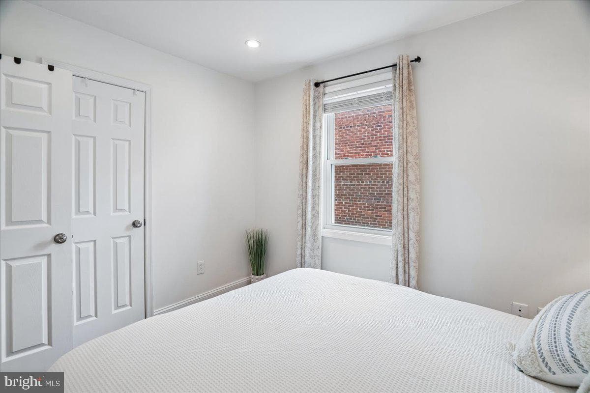 5046 12th Street NE photo 27