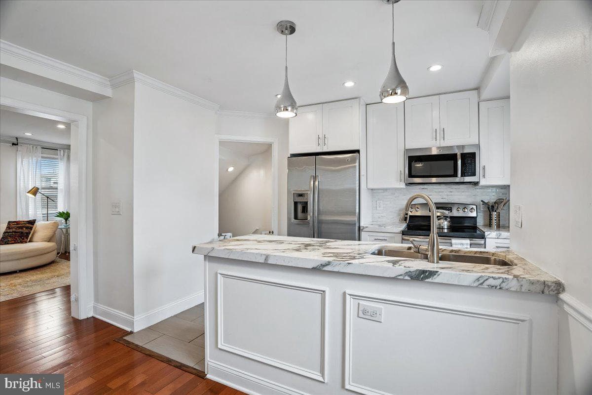 5046 12th Street NE photo 9