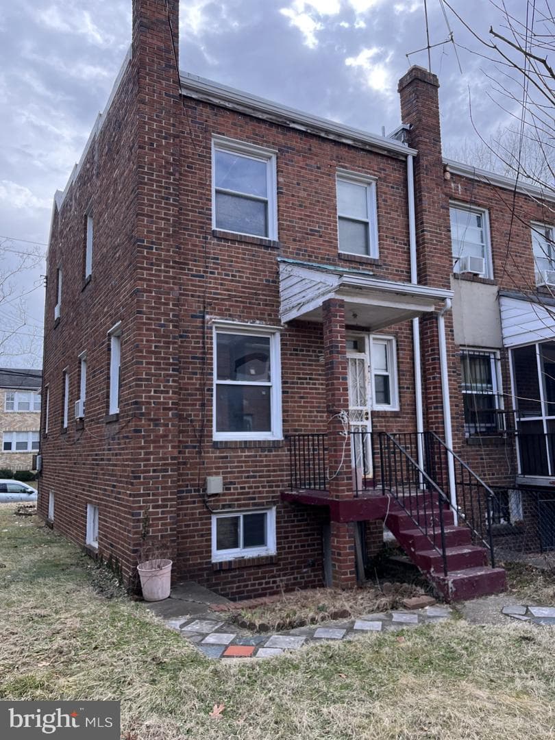 1807 Fort Davis Street SE photo 3