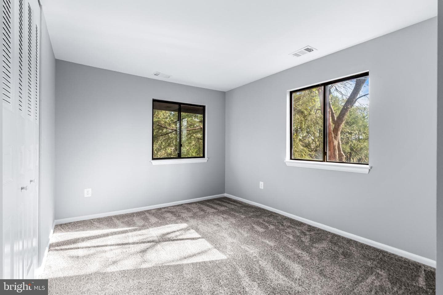 5211 Macarthur Terrace NW photo 31