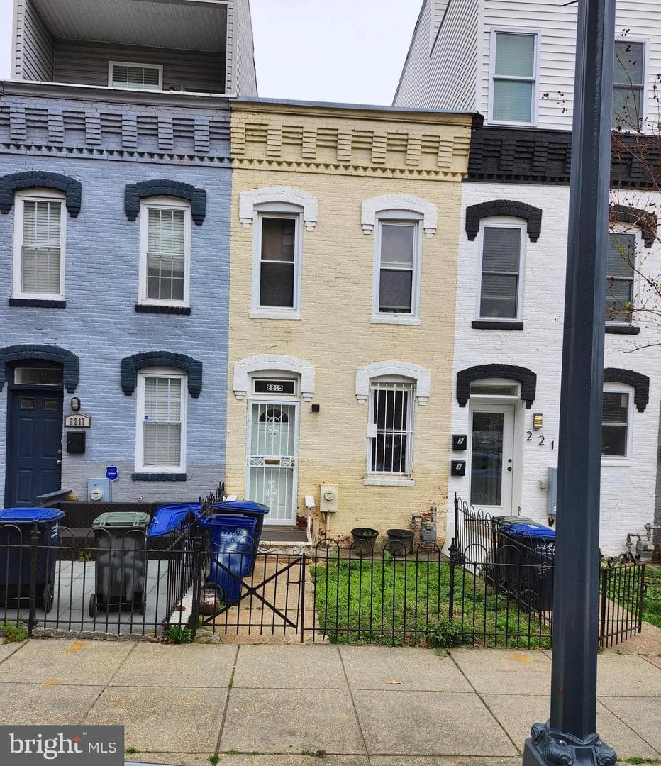 2215 10th Street NW, Washington