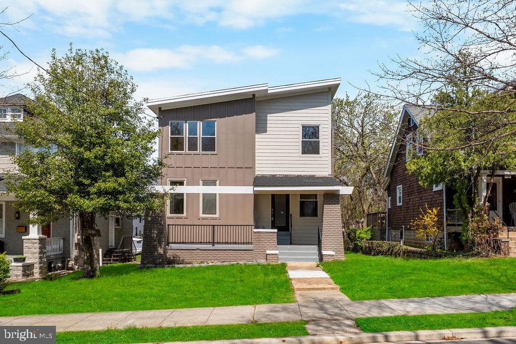 2316 Monroe Street NE, Washington