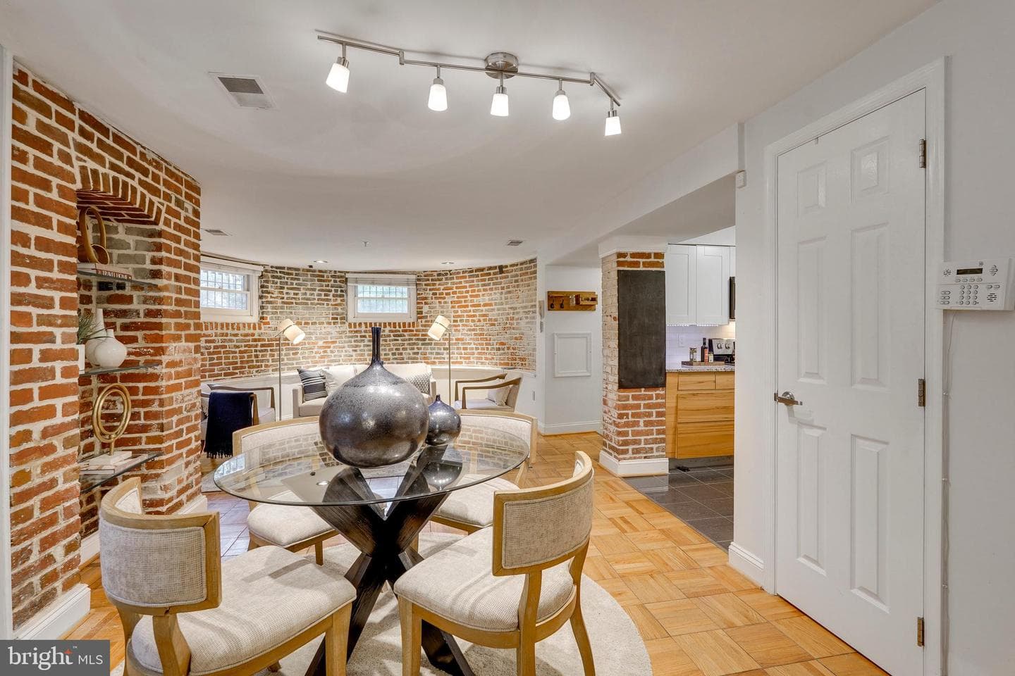 1938 Biltmore Street NW #d photo 8
