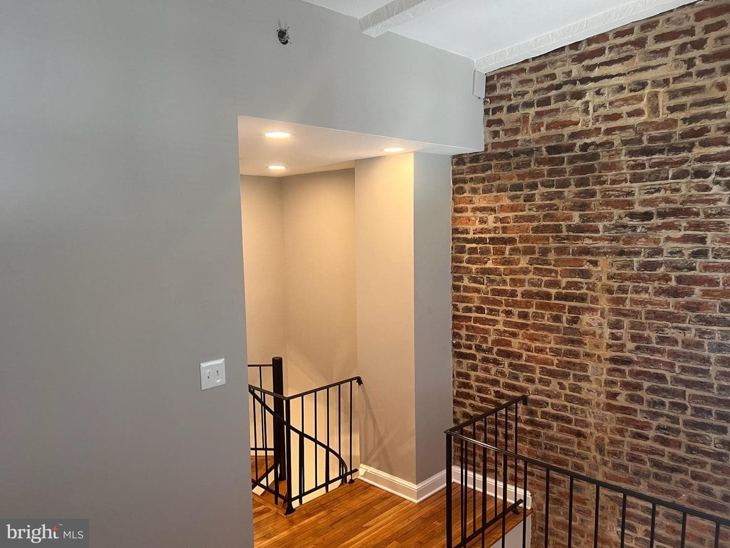 546 Hobart Place NW photo 20