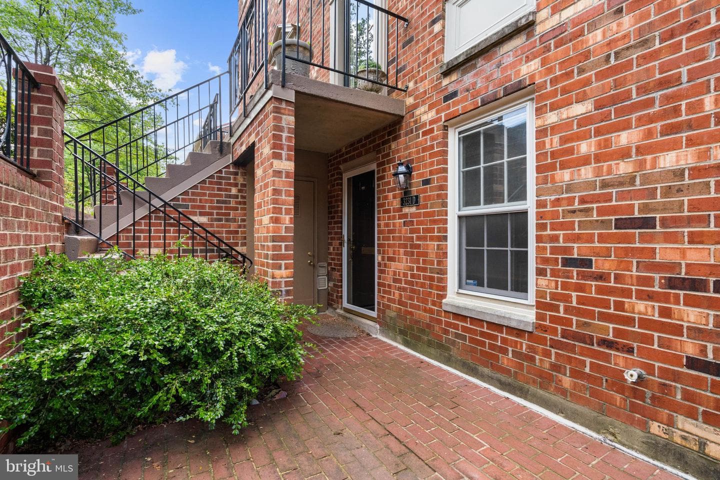 3231 Sutton Place NW #d photo 2