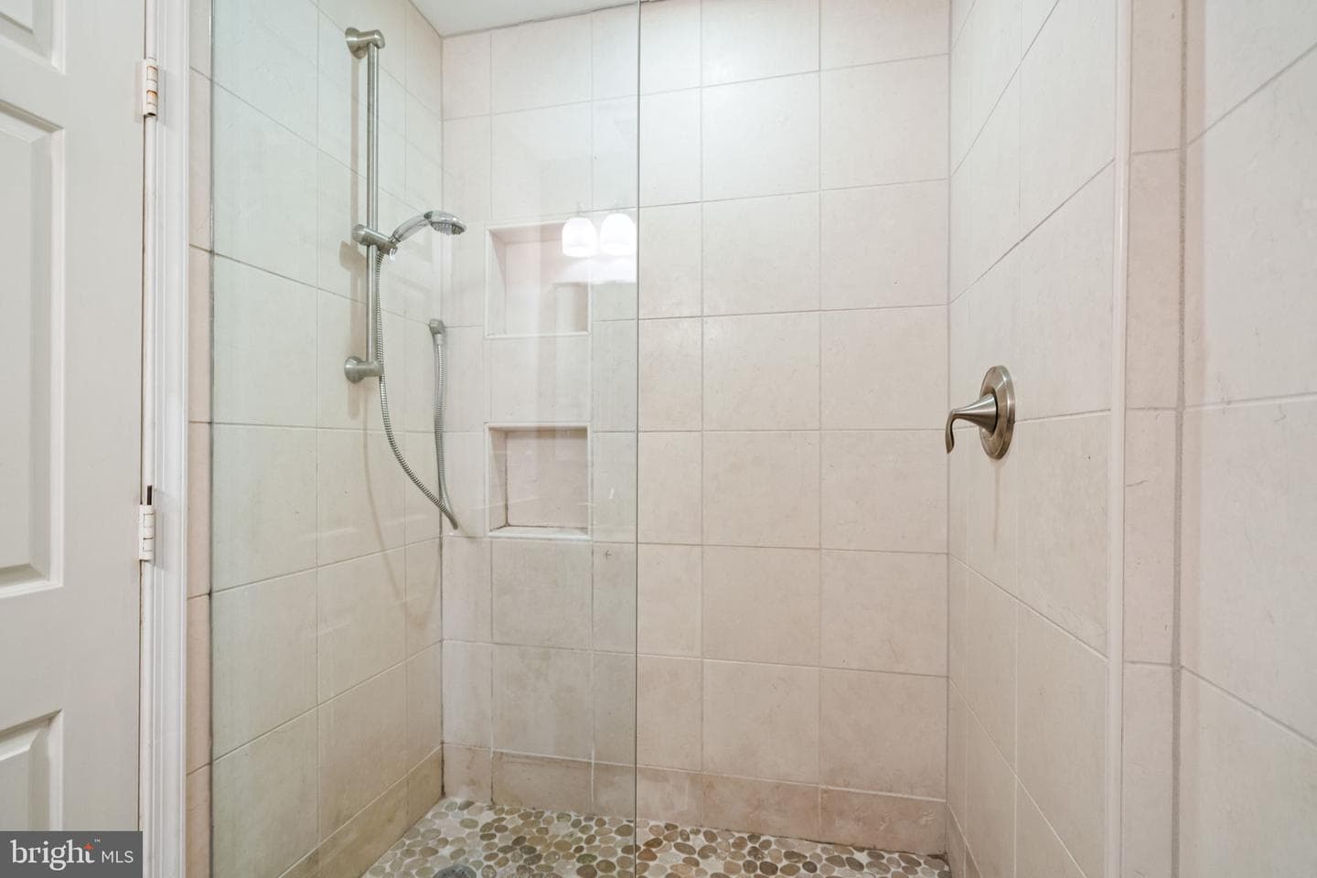 3231 Sutton Place NW #d photo 30