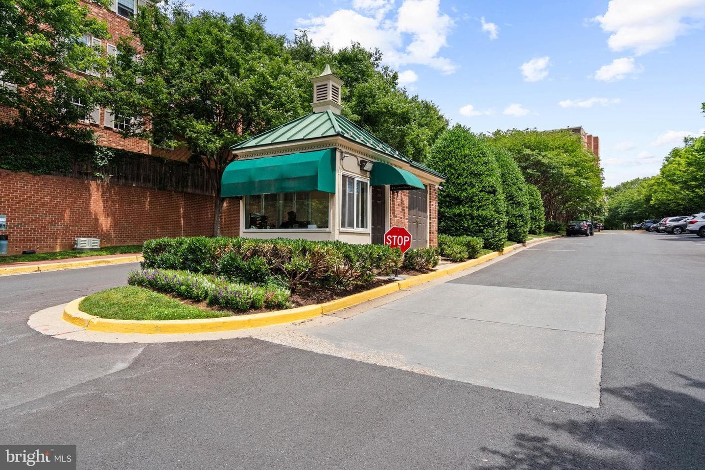3231 Sutton Place NW #d photo 38