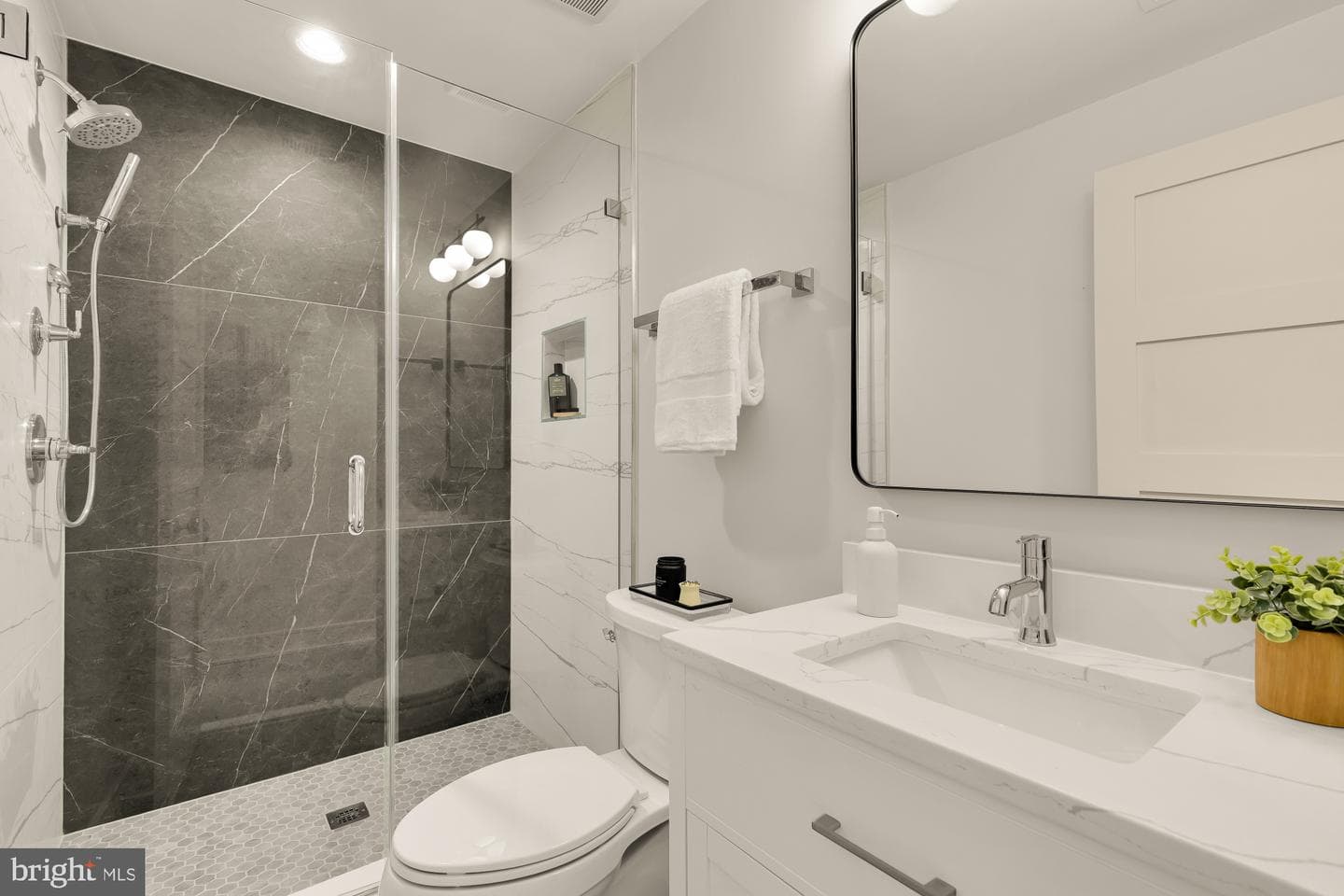 647 G Street SE #2 photo 19