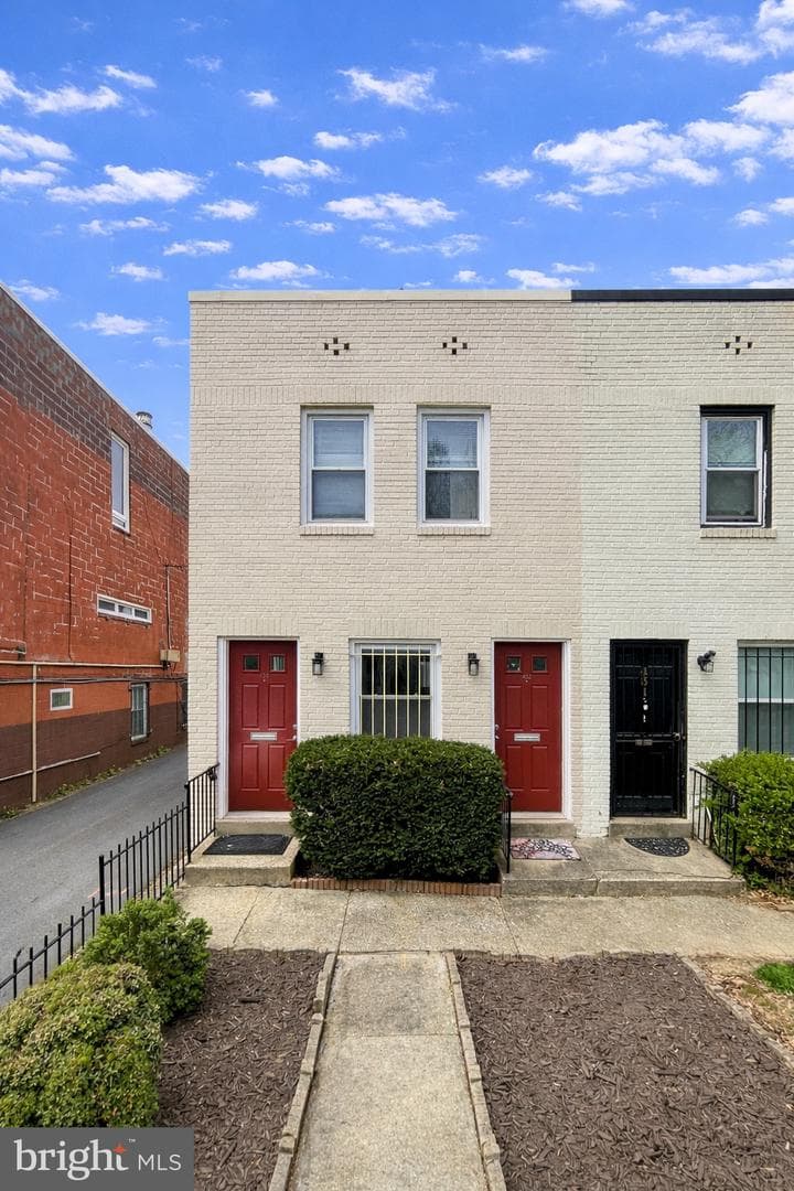 433-435 17th Street SE, Washington