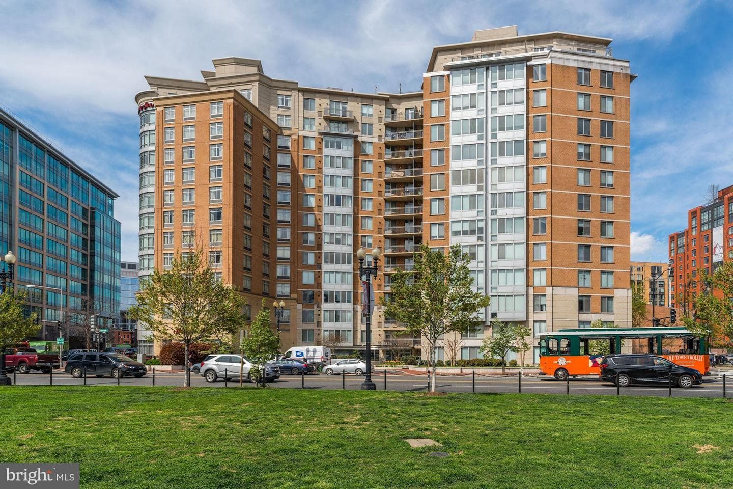 555 Massachusetts Avenue NW #406 photo 24
