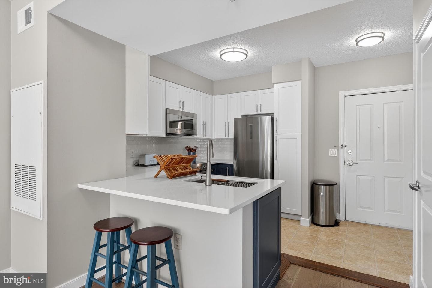 555 Massachusetts Avenue NW #406 photo 3