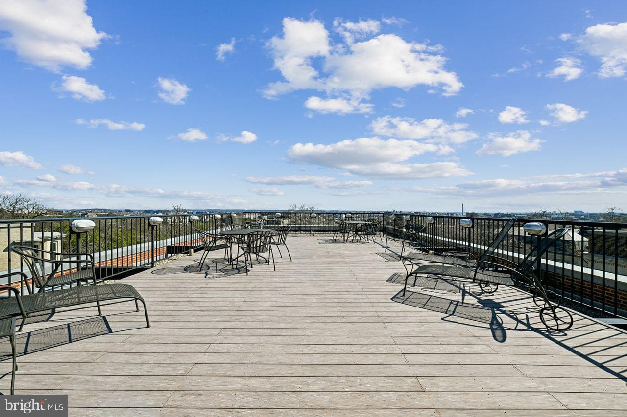 1661 Crescent Place NW #502 photo 36