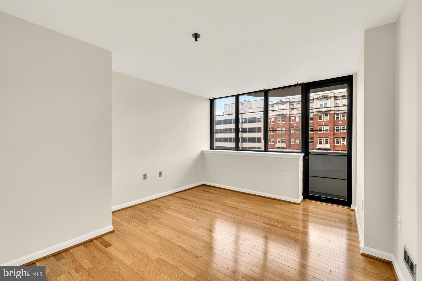 1312 Massachusetts Avenue NW #503 photo 25