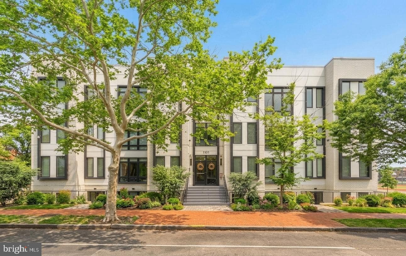 1101 Q Street NW #103