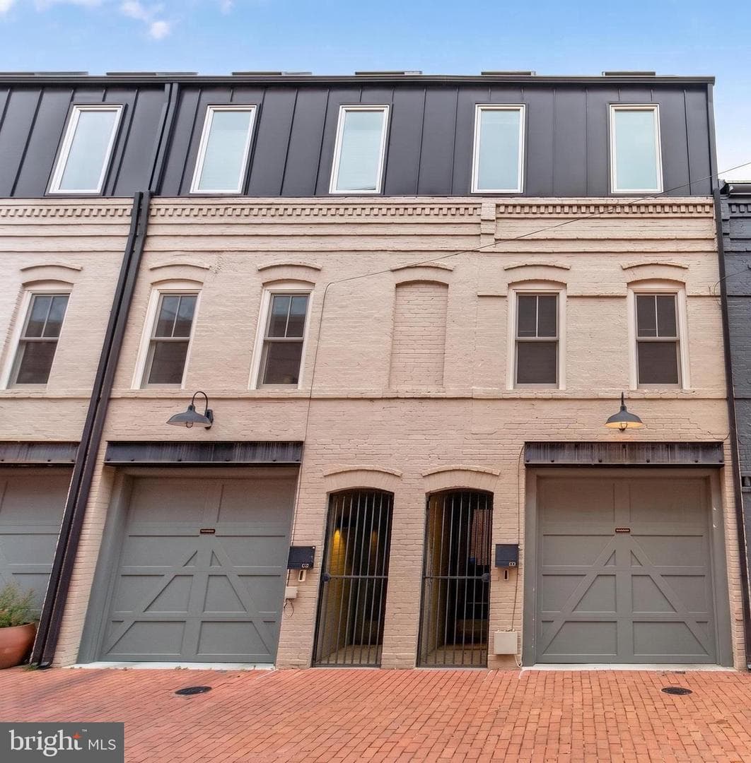 1313 Linden Court NE, Washington