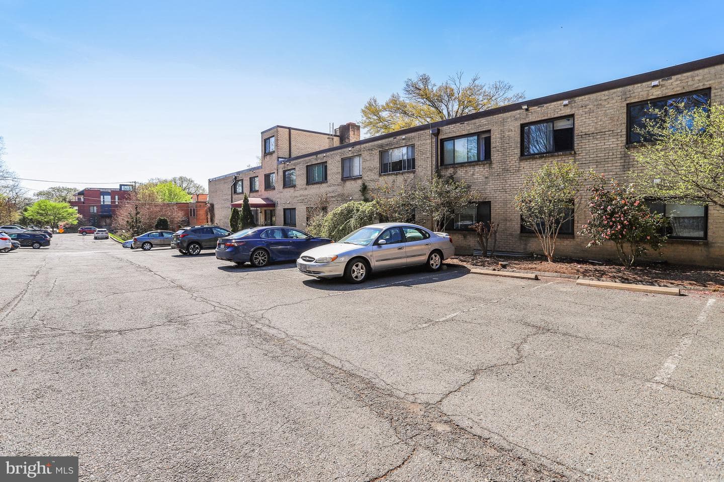 4555 Macarthur Boulevard NW #103 photo 25