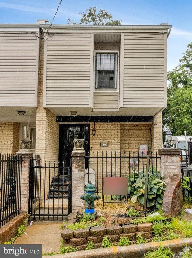 1726 Galen Street SE photo 1