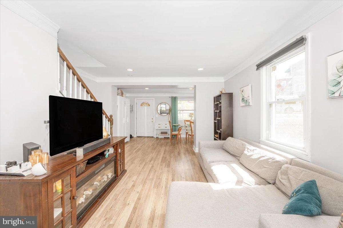 5124 Just Street NE, Washington