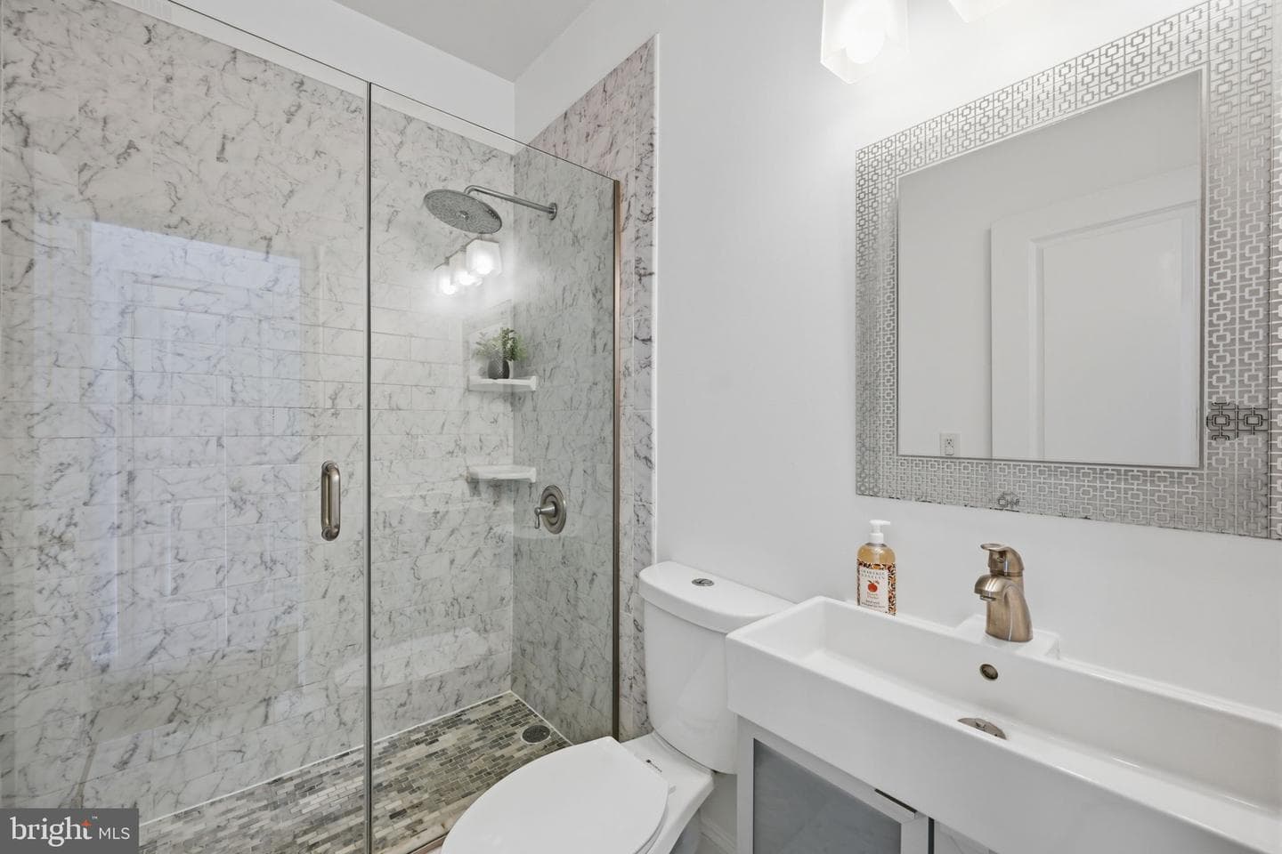 524 7th Street NE photo 11