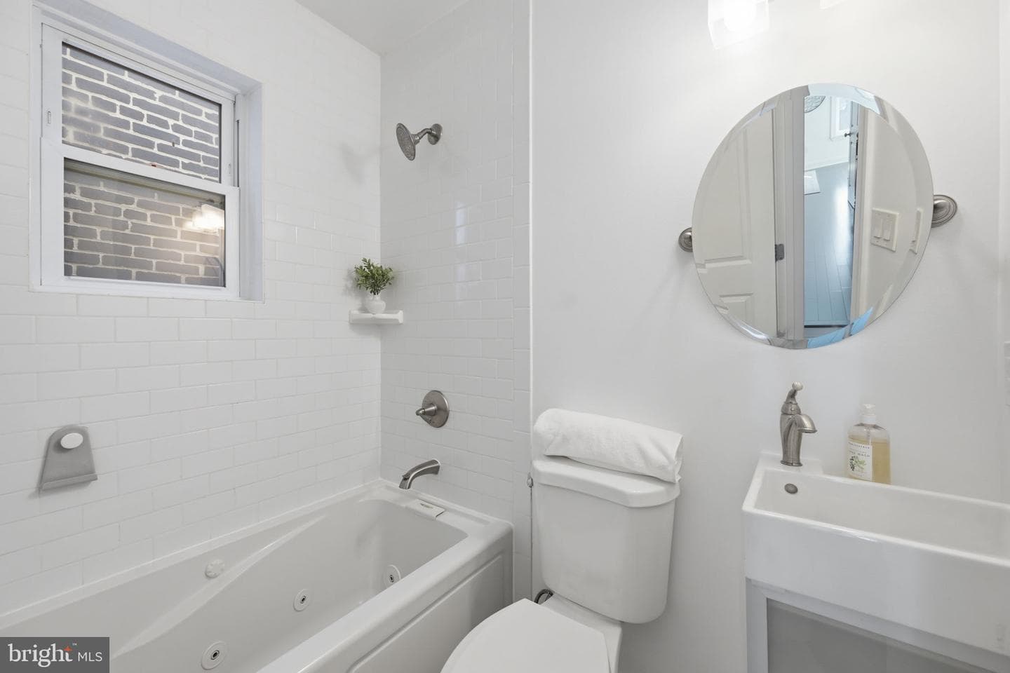 524 7th Street NE photo 13