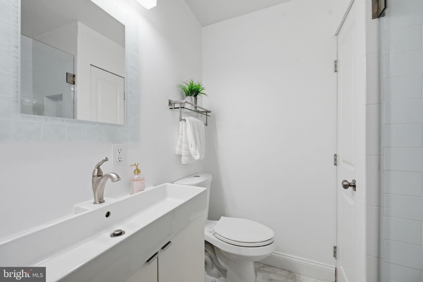 524 7th Street NE photo 18