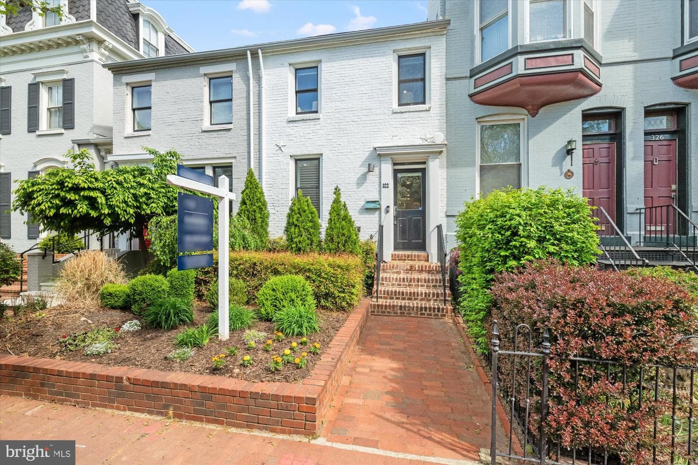 322 A Street NE photo 1