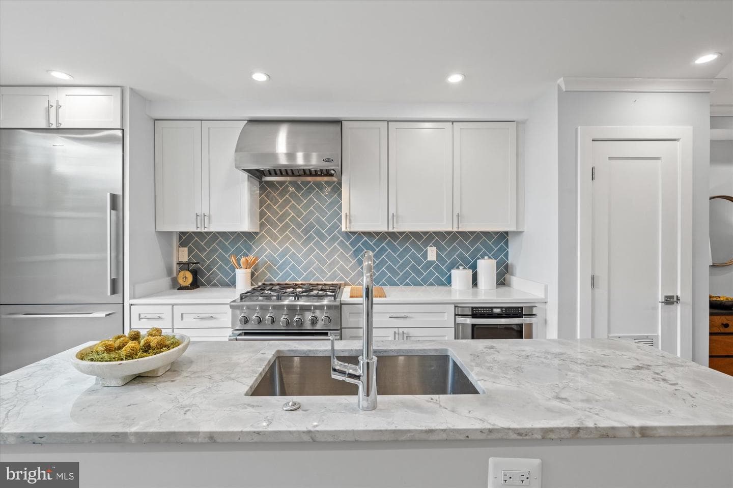 322 A Street NE photo 12