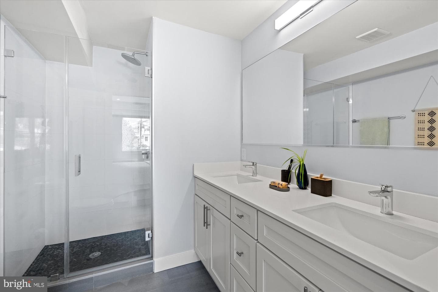 322 A Street NE photo 26