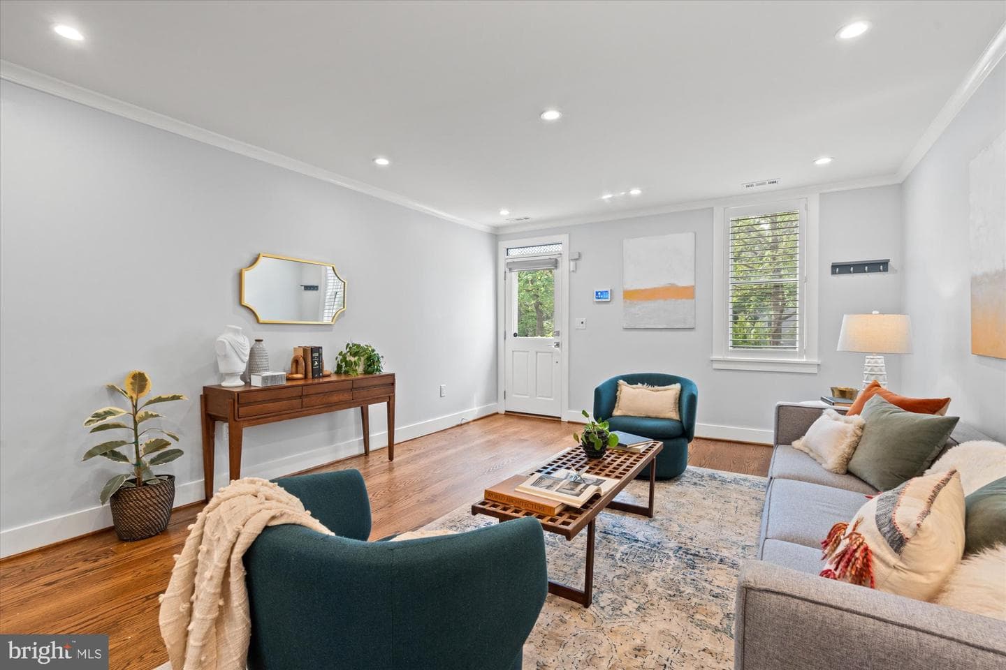 322 A Street NE photo 5