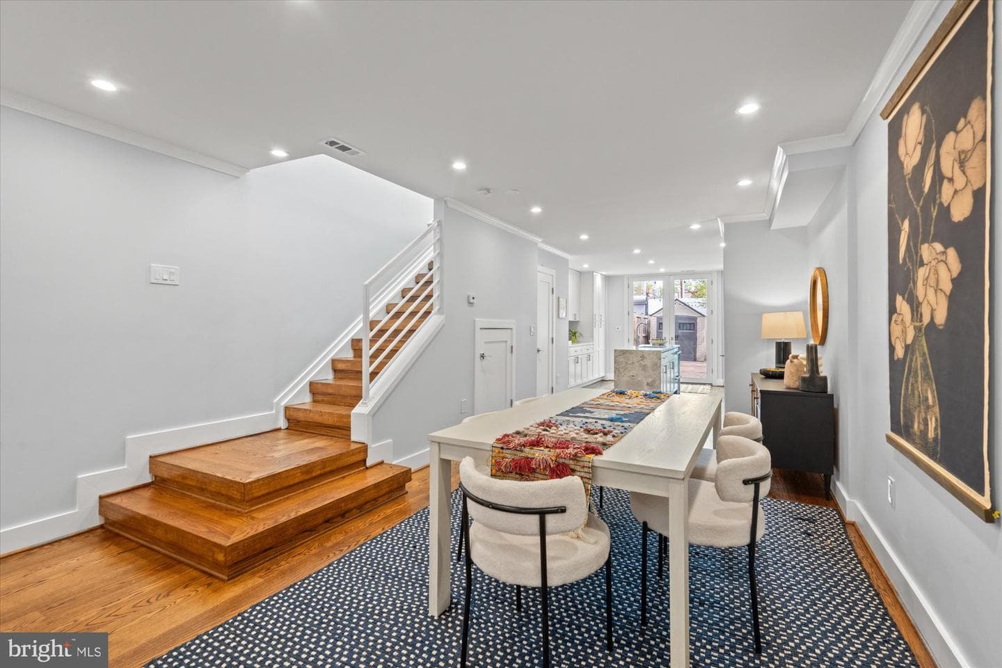 322 A Street NE photo 7