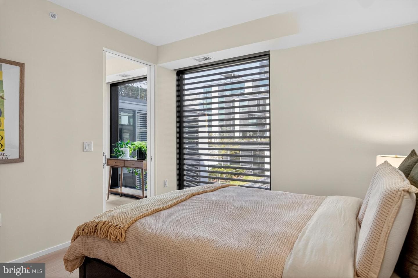 925 H Street NW #707 photo 16