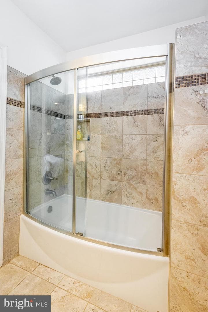 423 18th Street NE #12 photo 24