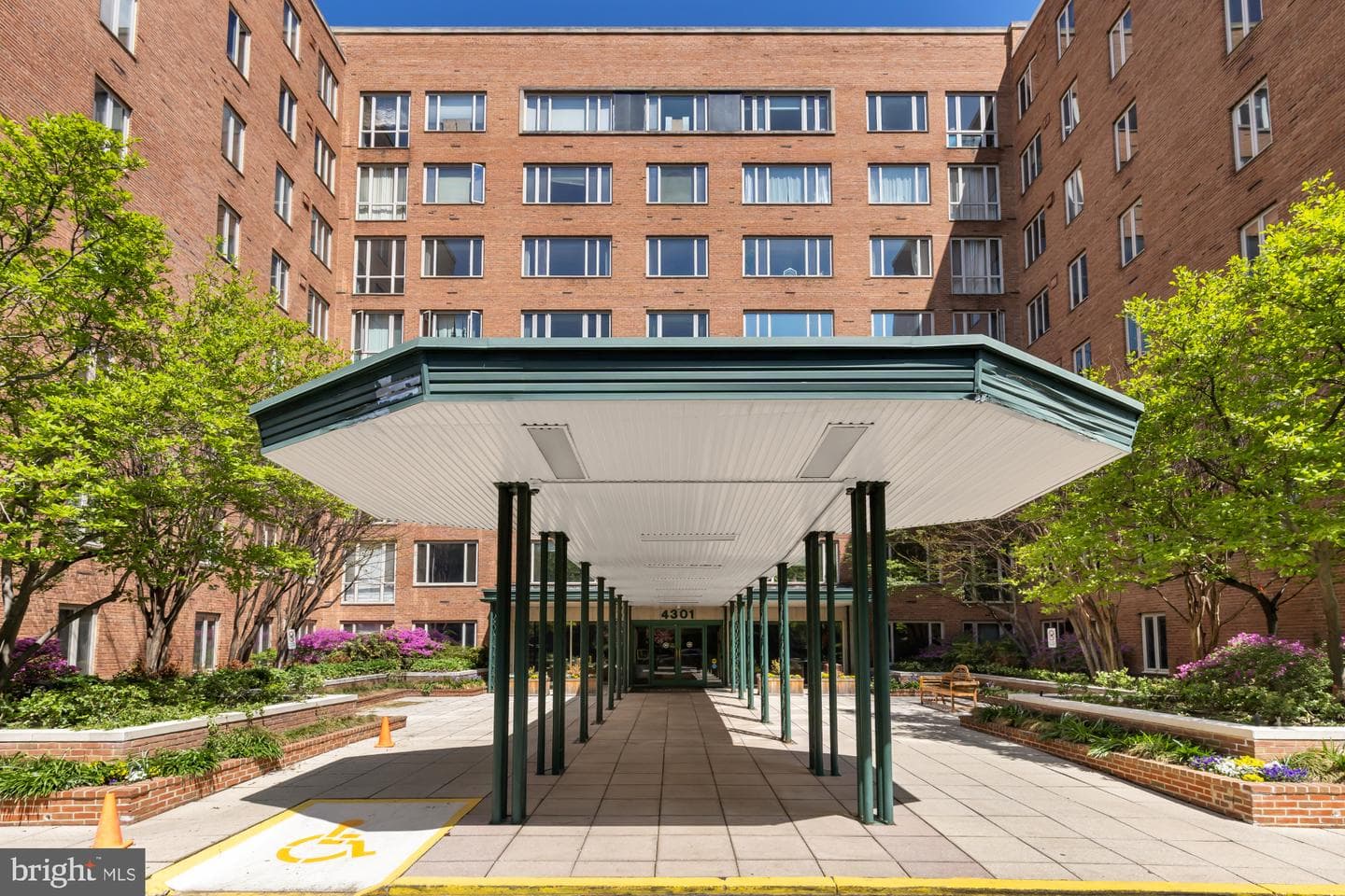 4301 Massachusetts Avenue NW #4001 photo 2