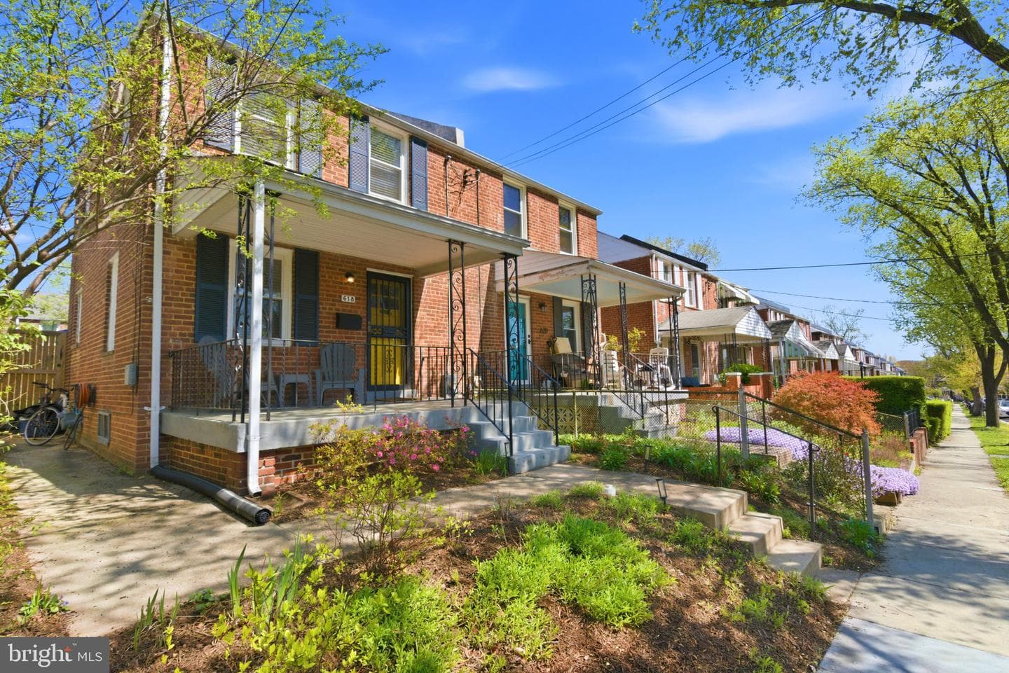 618 Faraday Place NE photo 2