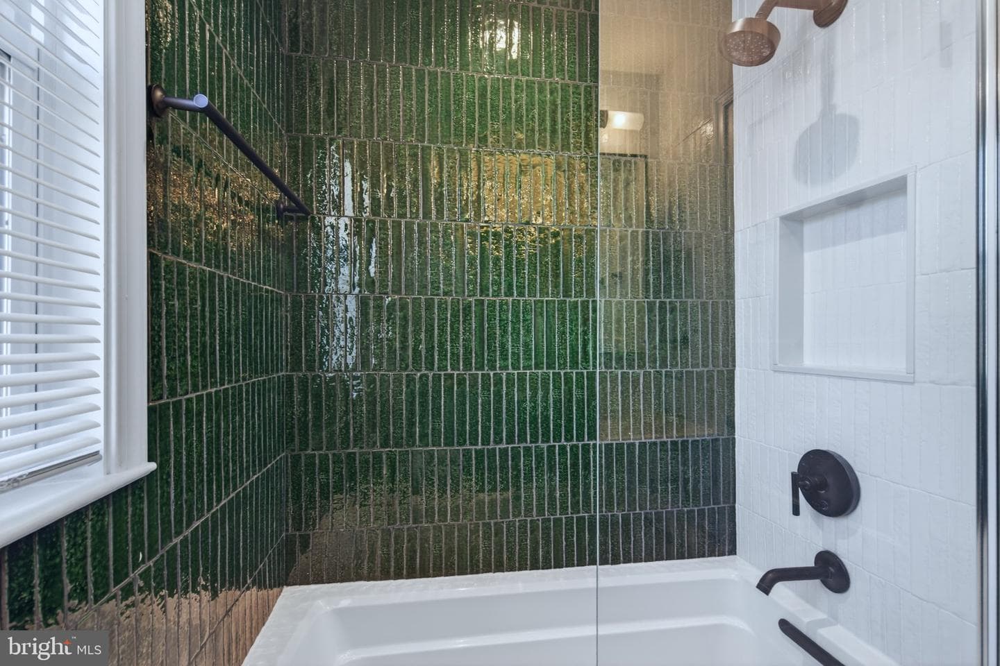 618 Faraday Place NE photo 25